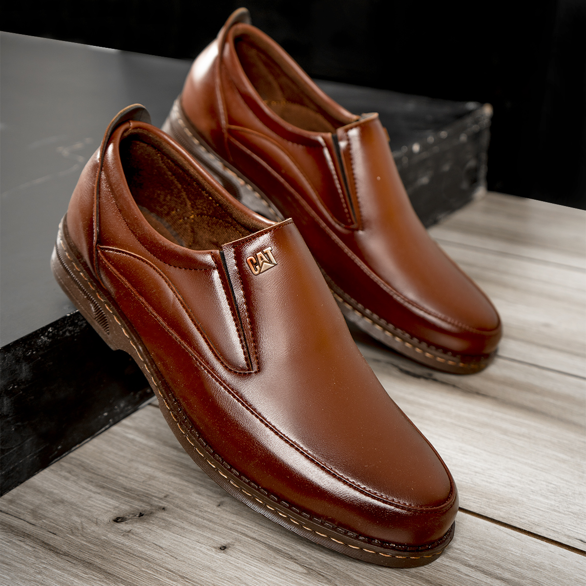 كفش مردانه cat قهوه اي مدل Abit