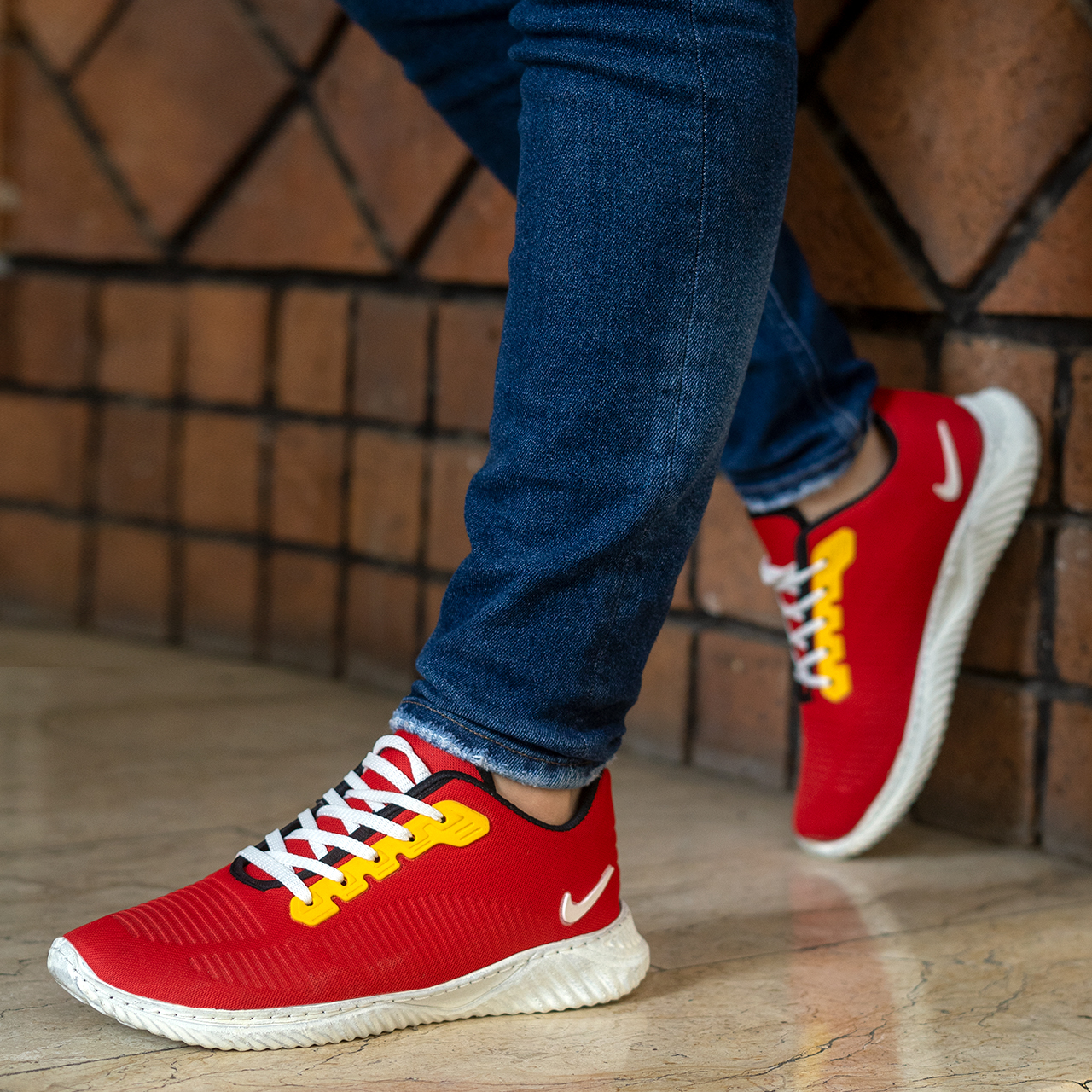 کفش ورزشی نایک مردانه قرمز مدل Y82